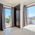 Villa Las Violetas With 2 Communal Pools 펜션 네르하