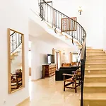 Дом отдыха Villa Las Violetas With 2 Communal Pools *