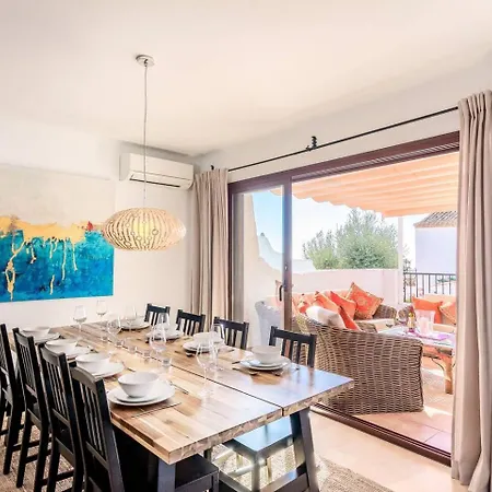 Casa de Férias Villa Las Violetas With 2 Communal Pools Nerja