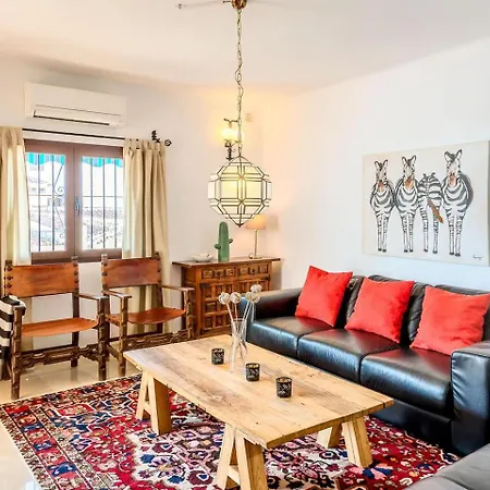 Villa Las Violetas With 2 Communal Pools Semesterbostad