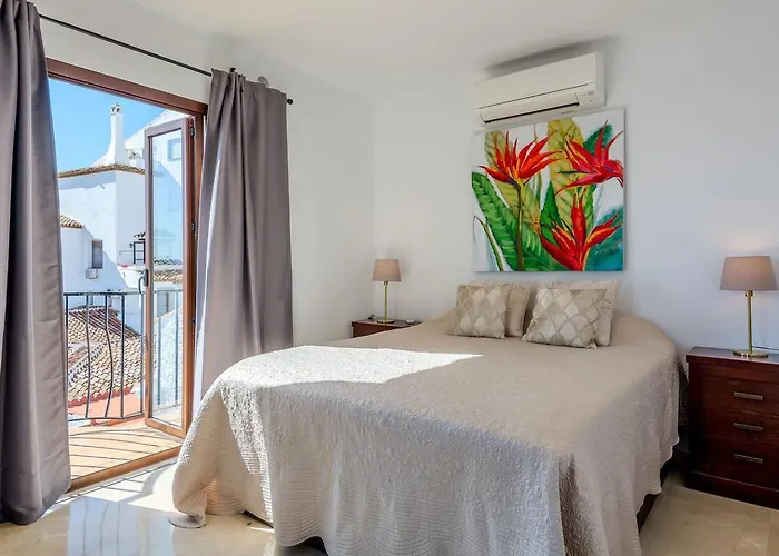 Villa Las Violetas With 2 Communal Pools *