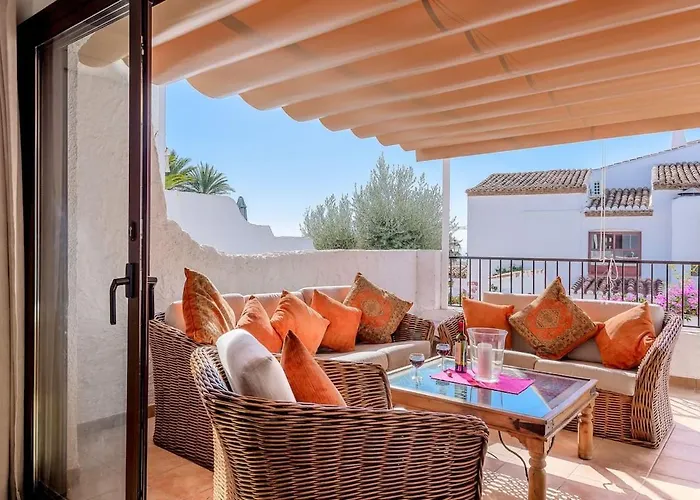 Villa Las Violetas With 2 Communal Pools