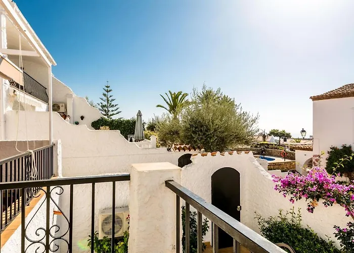 Semesterbostad Villa Las Violetas With 2 Communal Pools