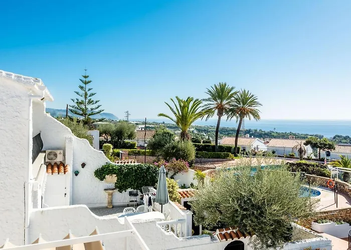 Villa Las Violetas With 2 Communal Pools Semesterbostad *